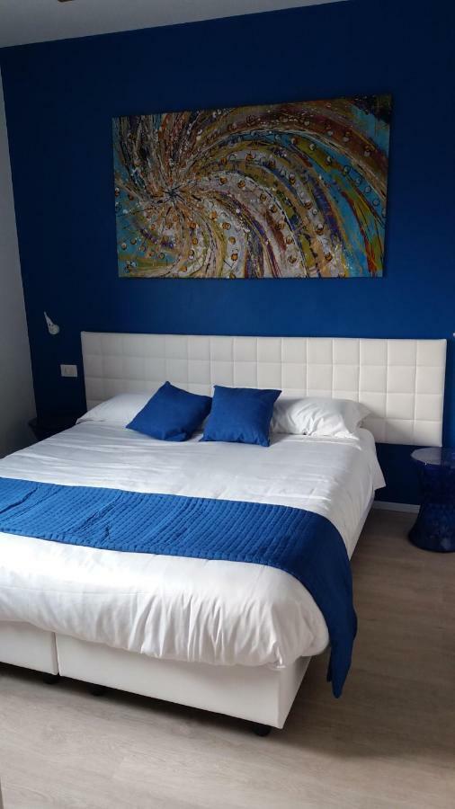 Suite Color เวโรนา ภายนอก รูปภาพ